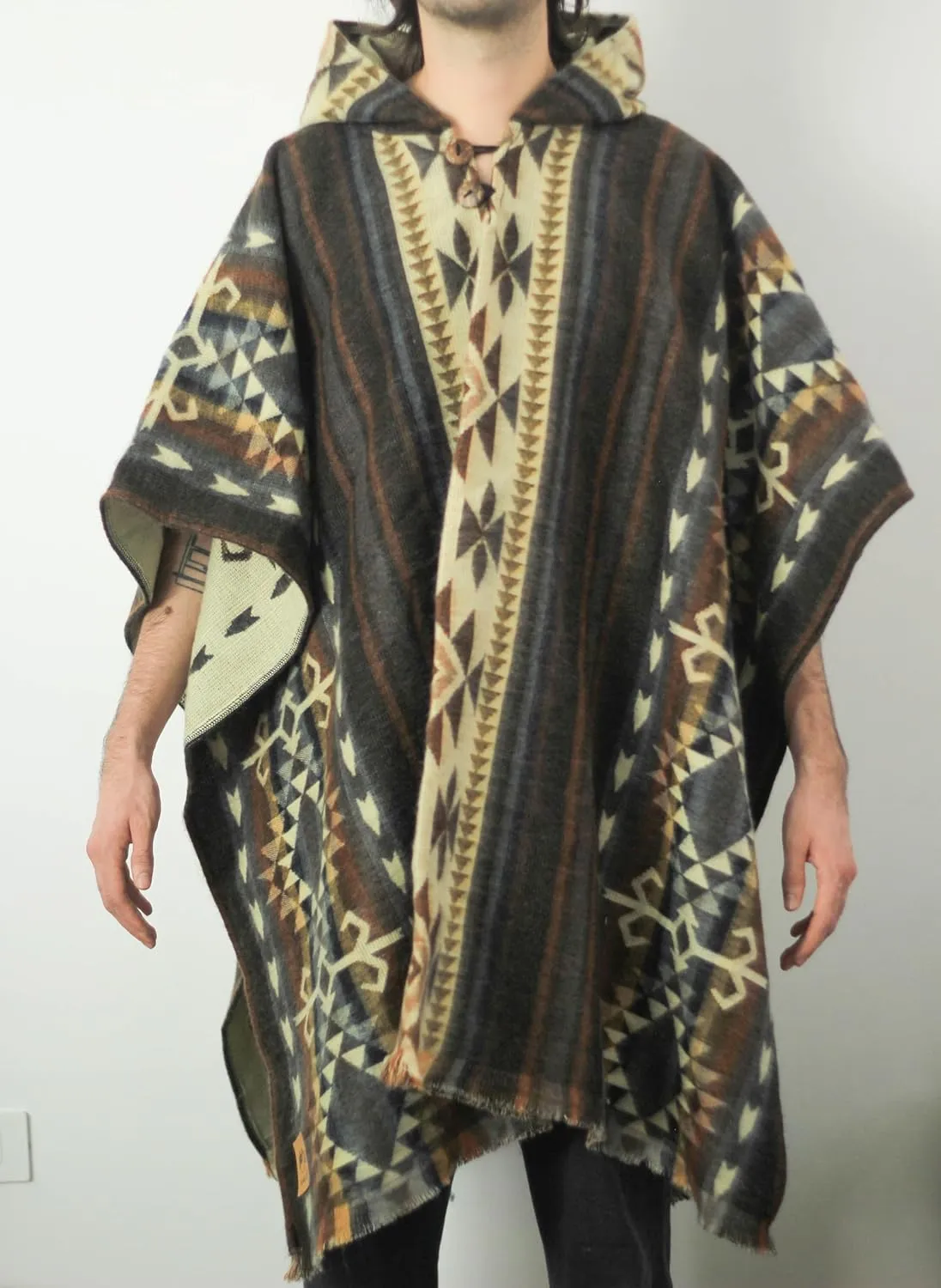 ALPAKITAS Premium Alpaca Wool Poncho for men and women  Western Hooded Cape for Men & Women  Soft & Warm Mexican ponchos