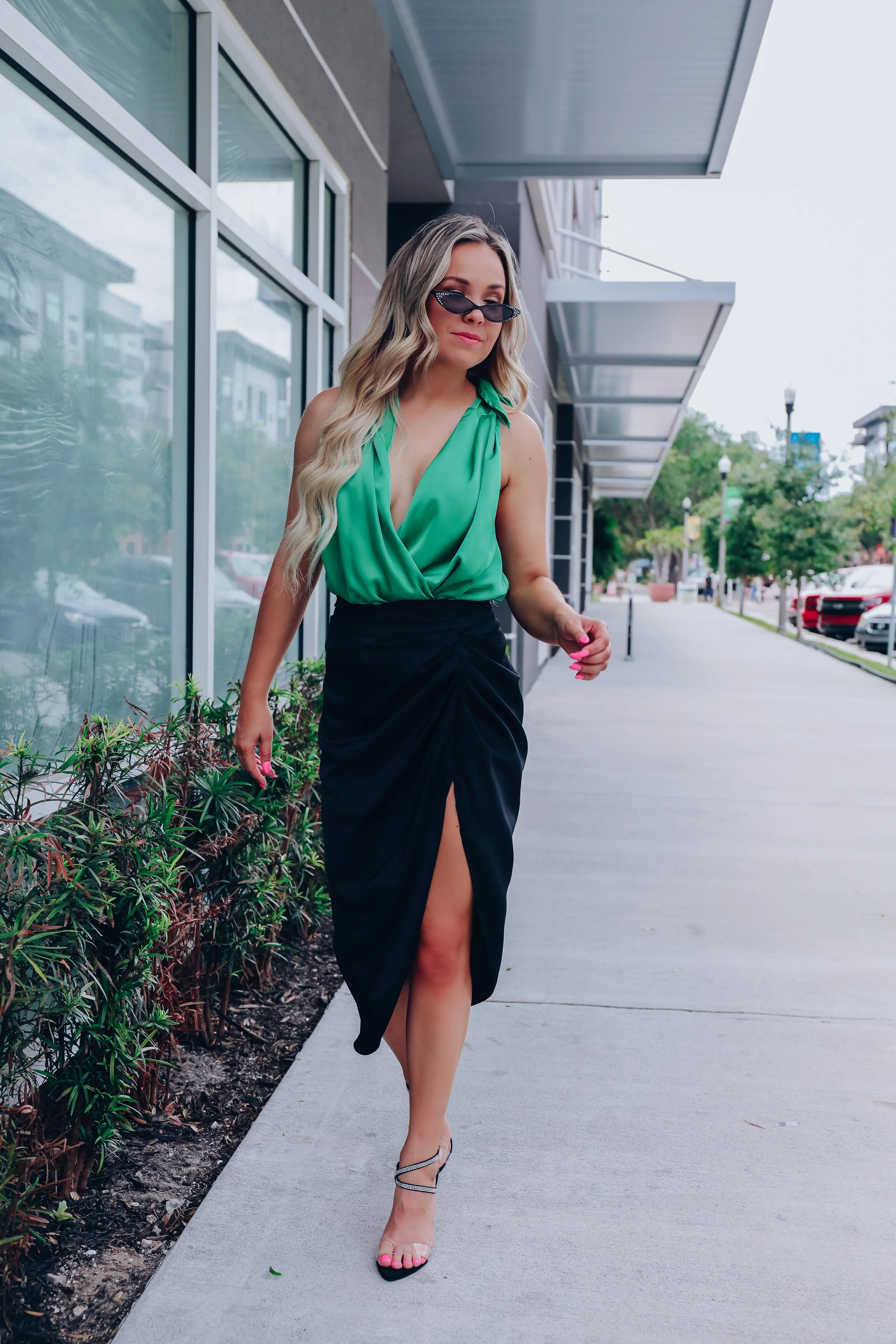 Hepburn Side Slit Satin Midi Skirt - Black