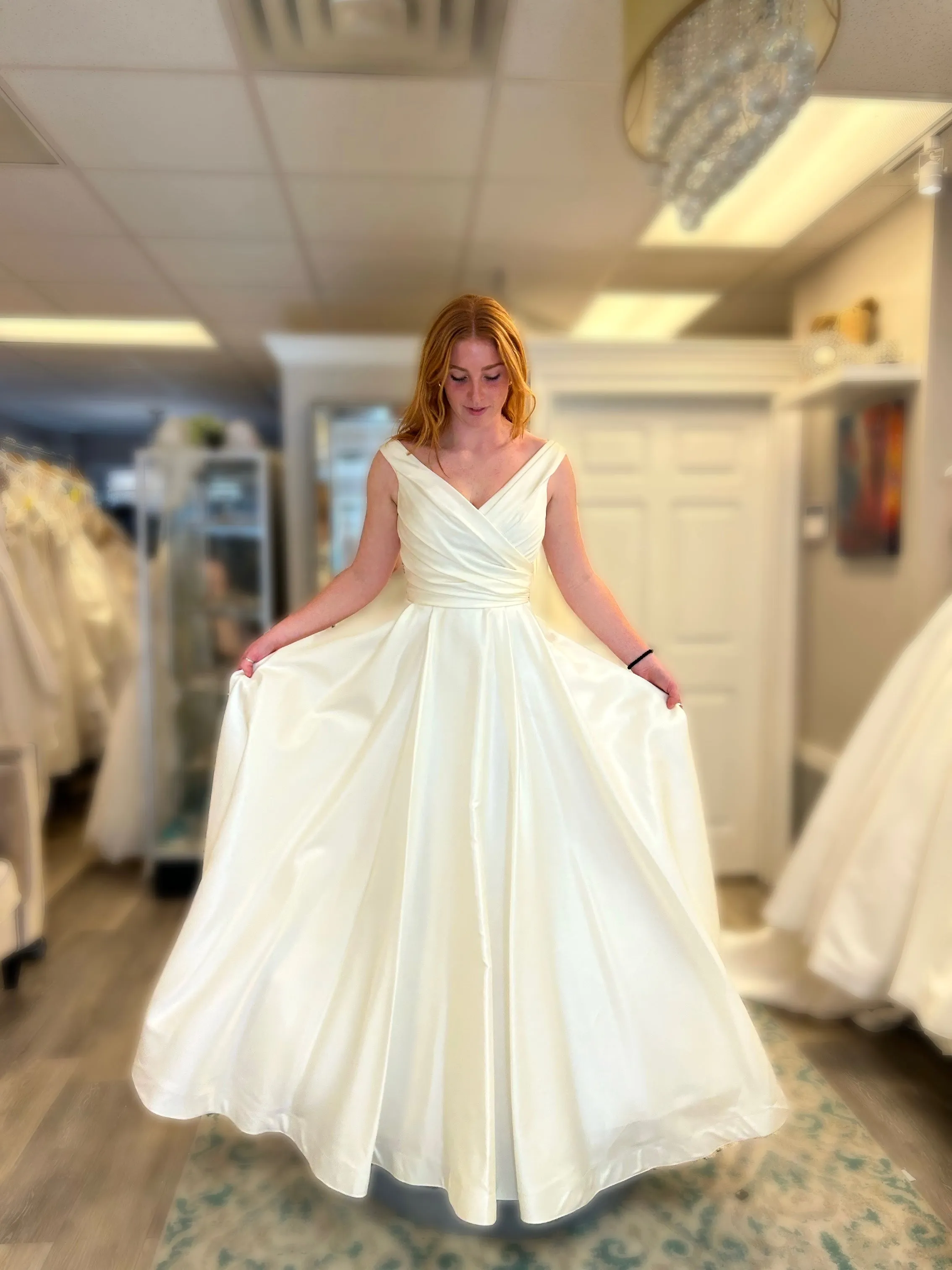Lea-Ann Belter 'Aubrey' Wedding Dress Sample