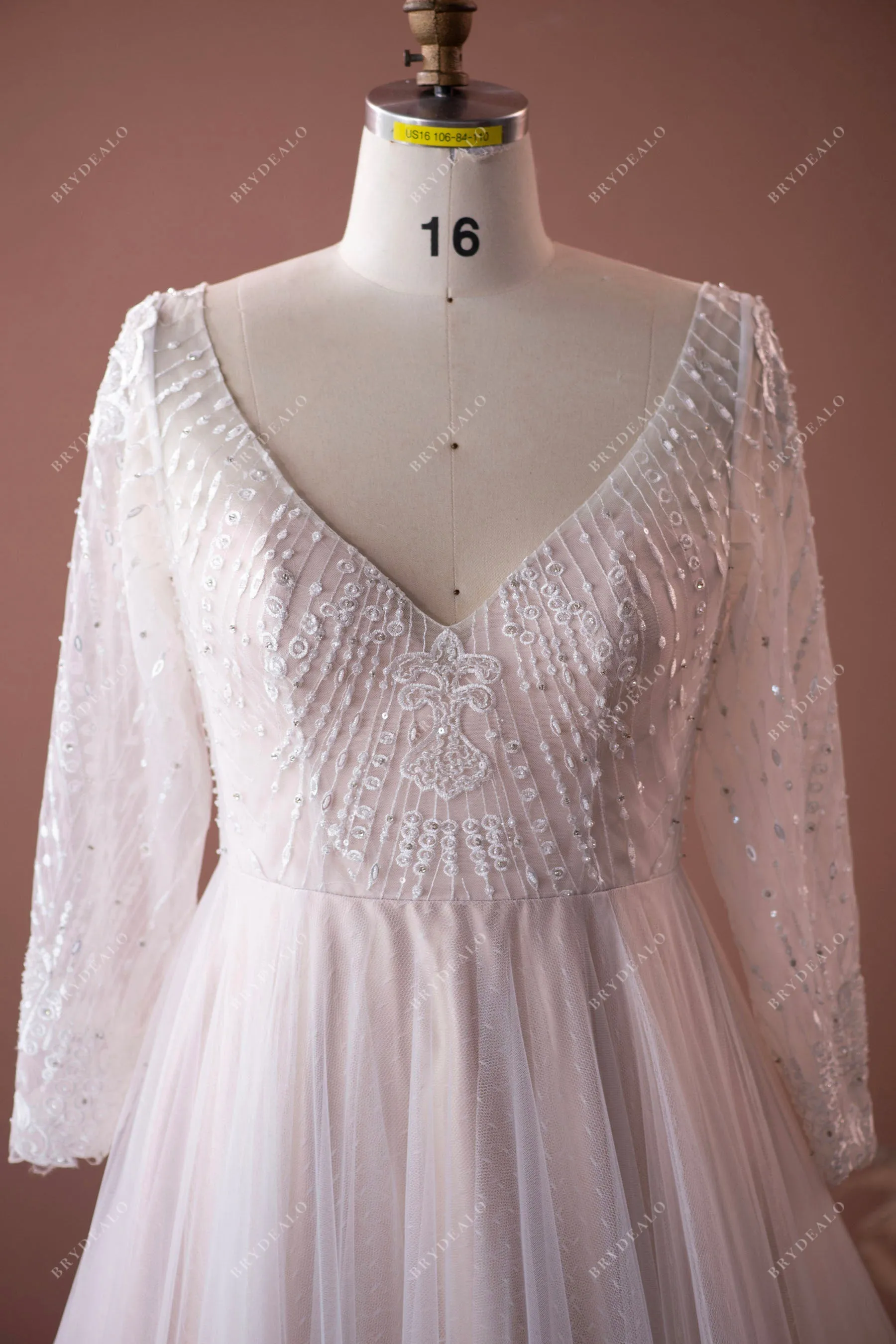 Nude Pink Plus Size Sheer Sleeve V-neck Elegant Lace Wedding Ballgown