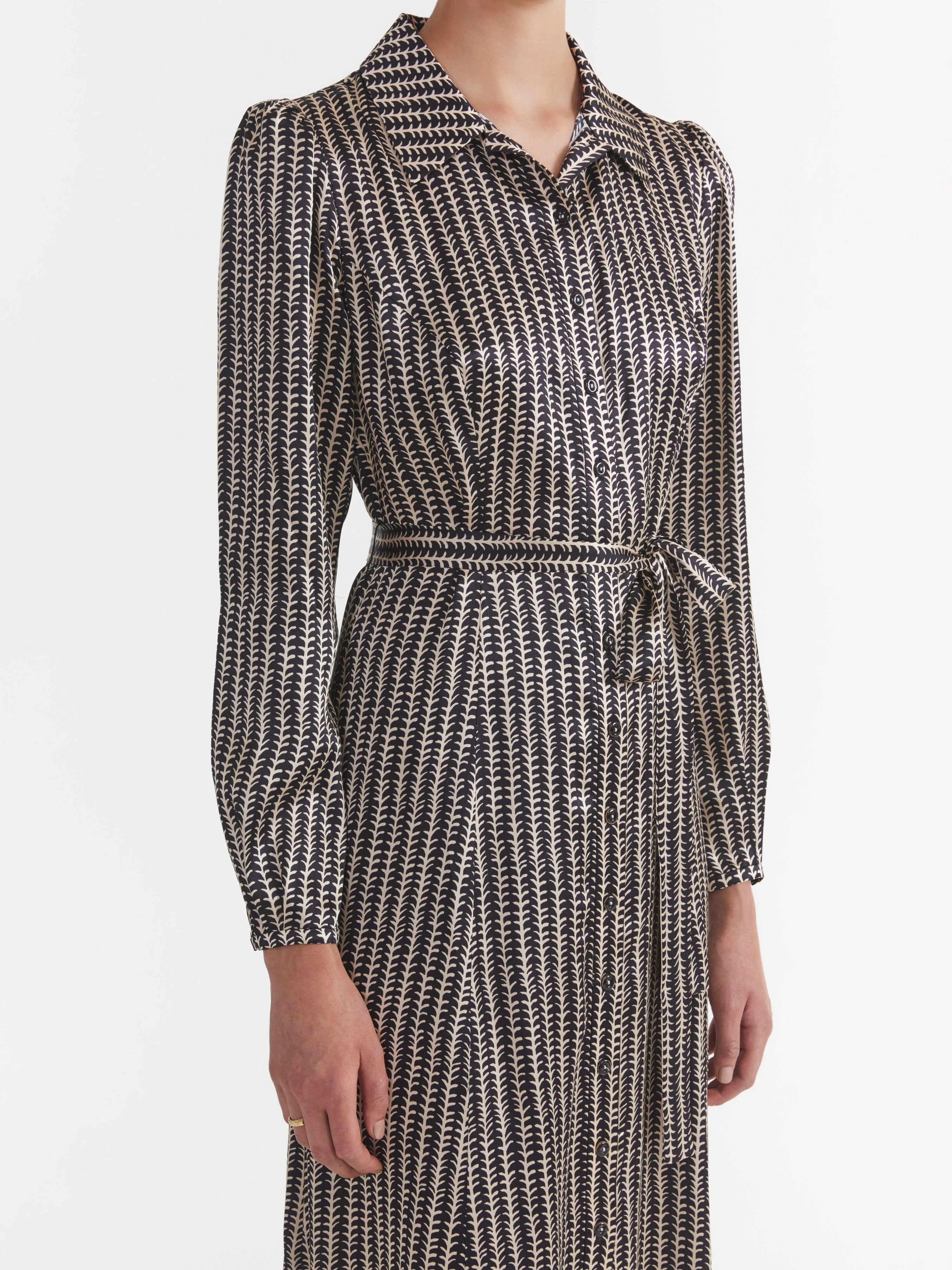 Vanessa-B Dress in Stem Noir Small