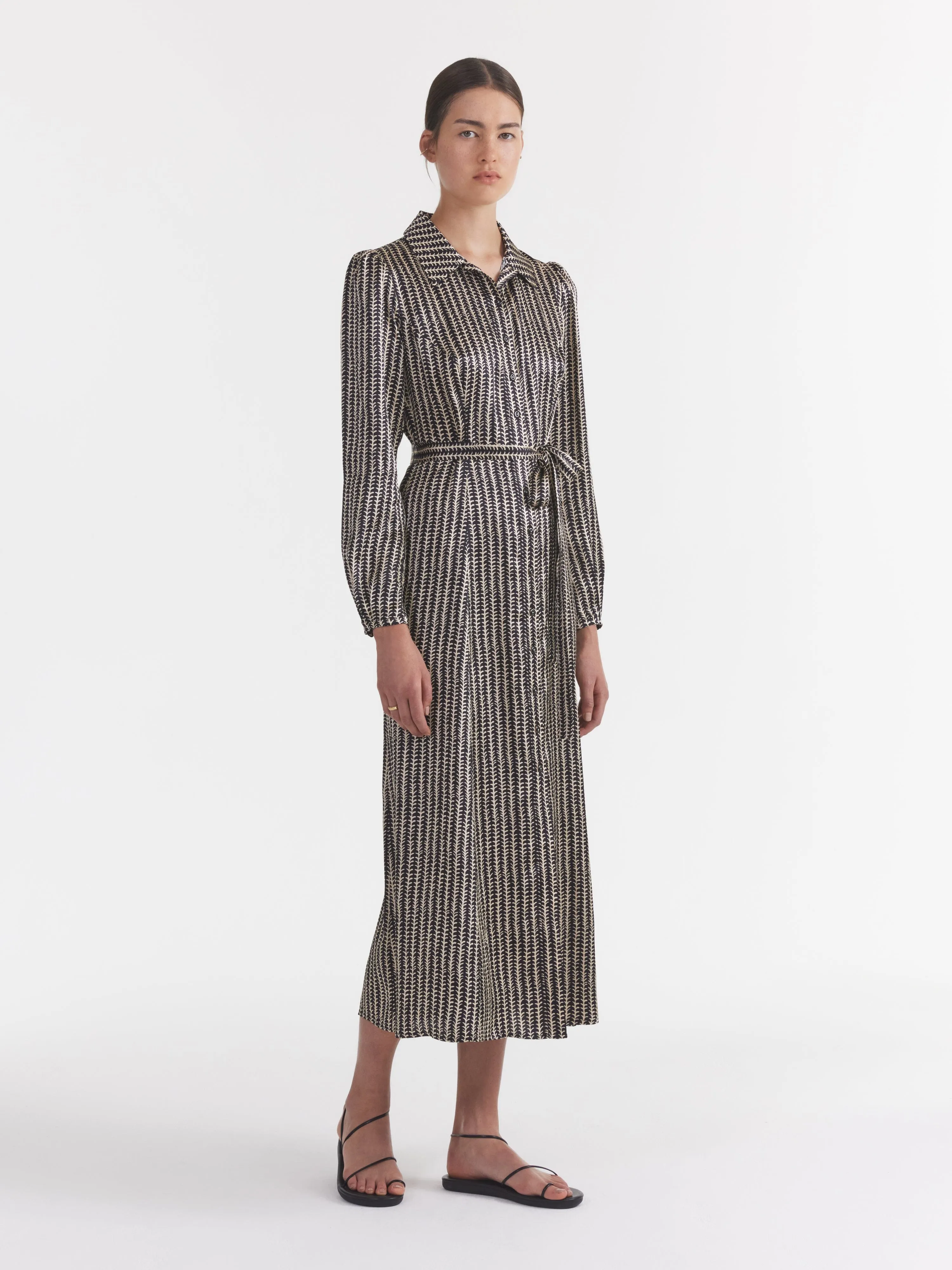Vanessa-B Dress in Stem Noir Small
