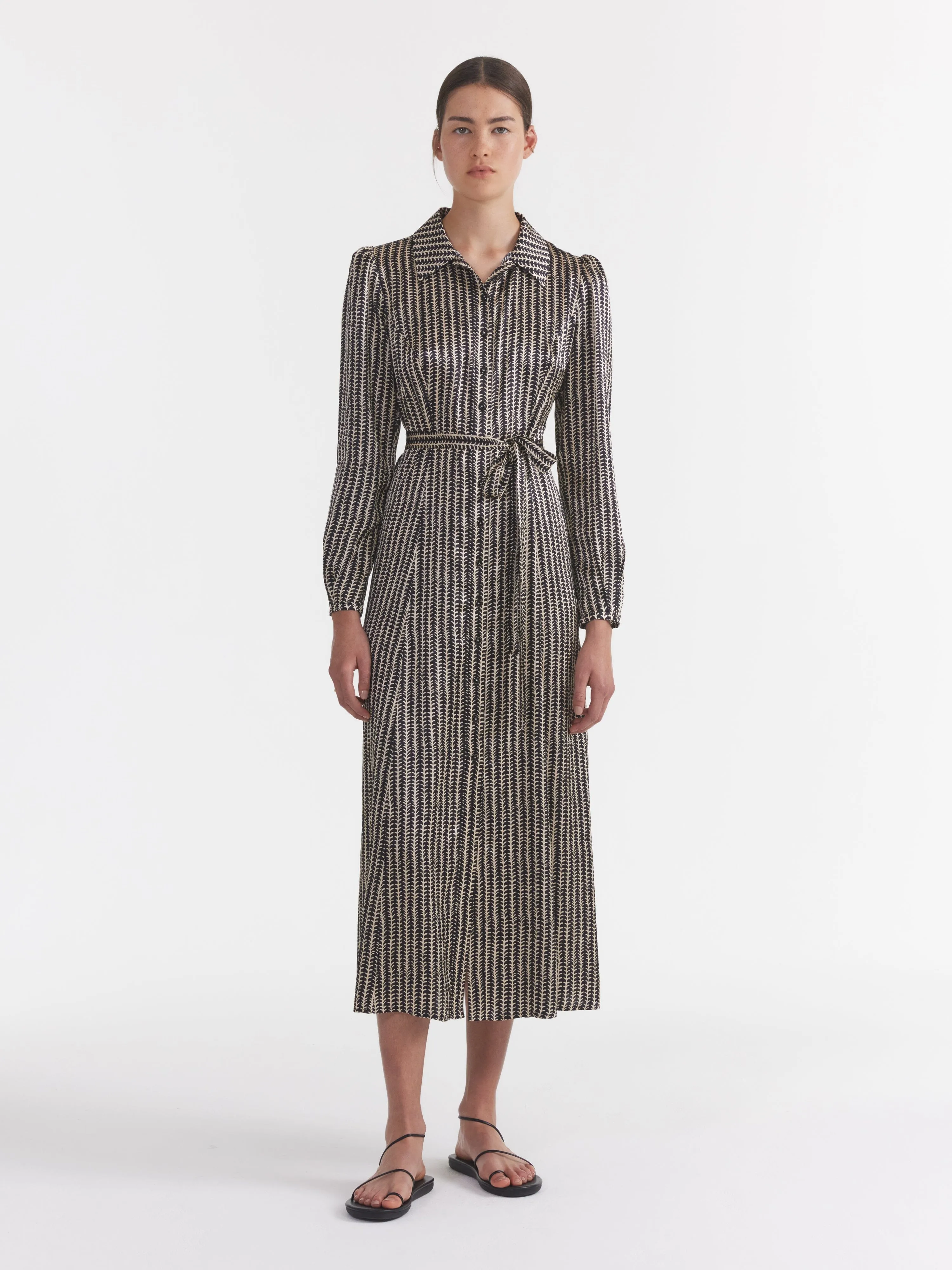 Vanessa-B Dress in Stem Noir Small